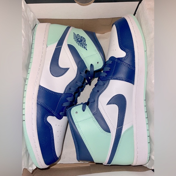Jordan 1 Mid Mystic Navy Mint Foam main image 4